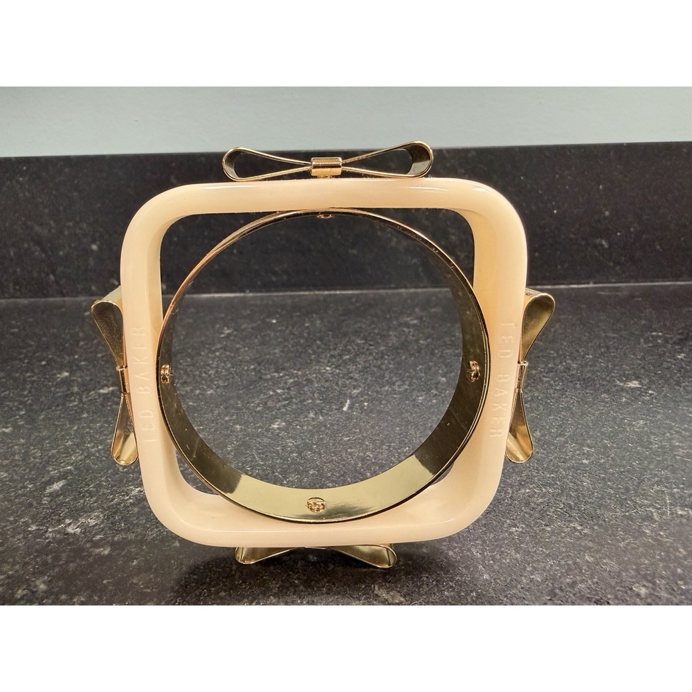 Ted Baker London Bow Bangle Bracelet Set Cream Resin Gold Tone Stackable